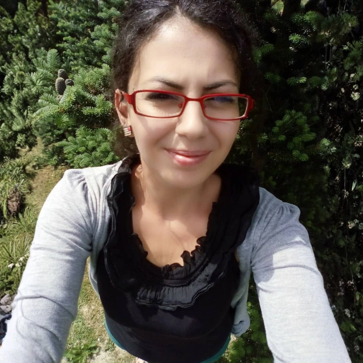 Miri, the mom behind Moje Montessori